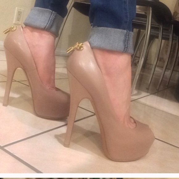 Louis Vuitton Shoes - 🔴🔴100% AUTHENTIC LOUIS VUITTON SHOES🔴🔴